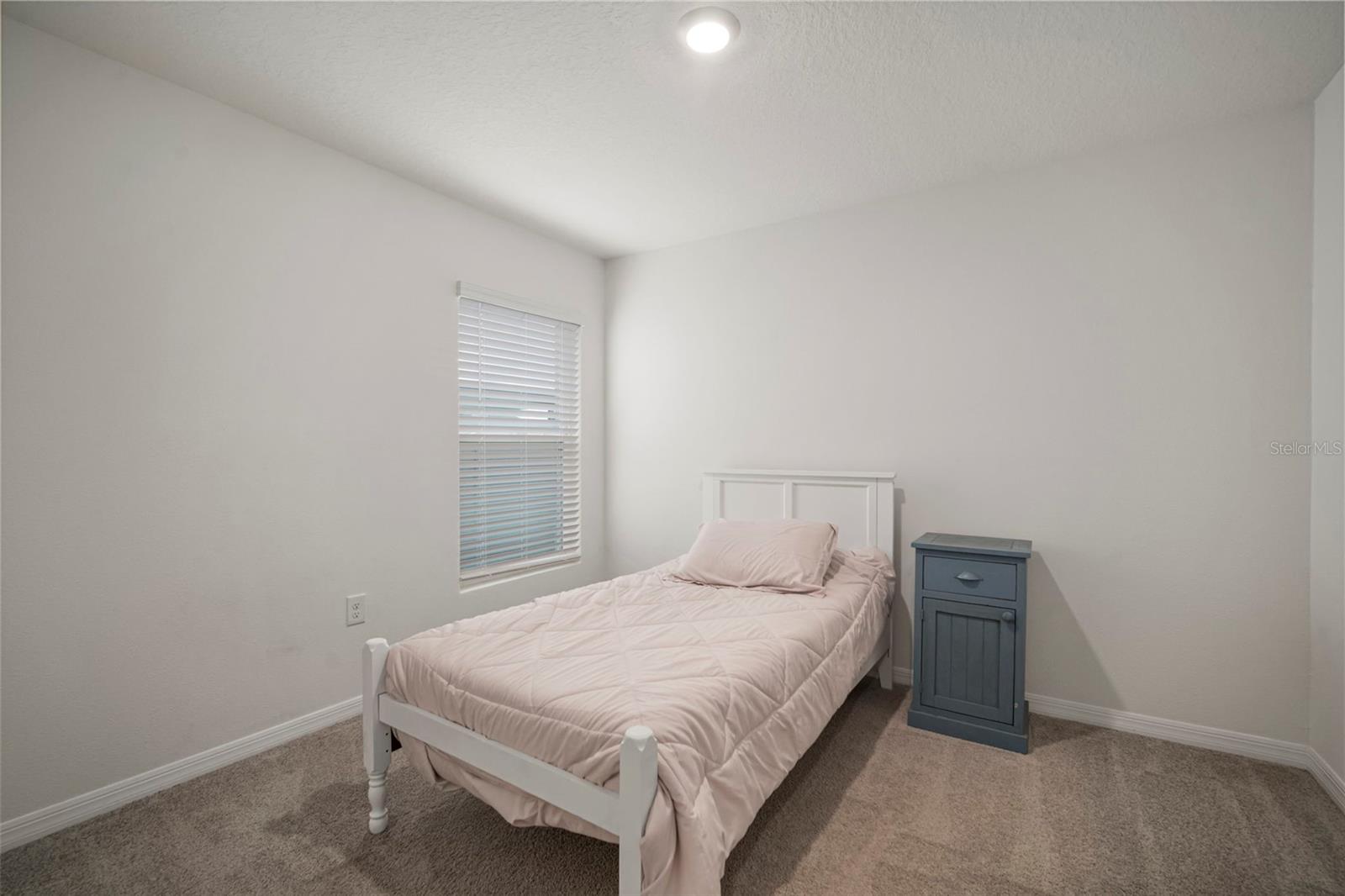 Image 12 of 19 For 37268 Kings Crown Drive