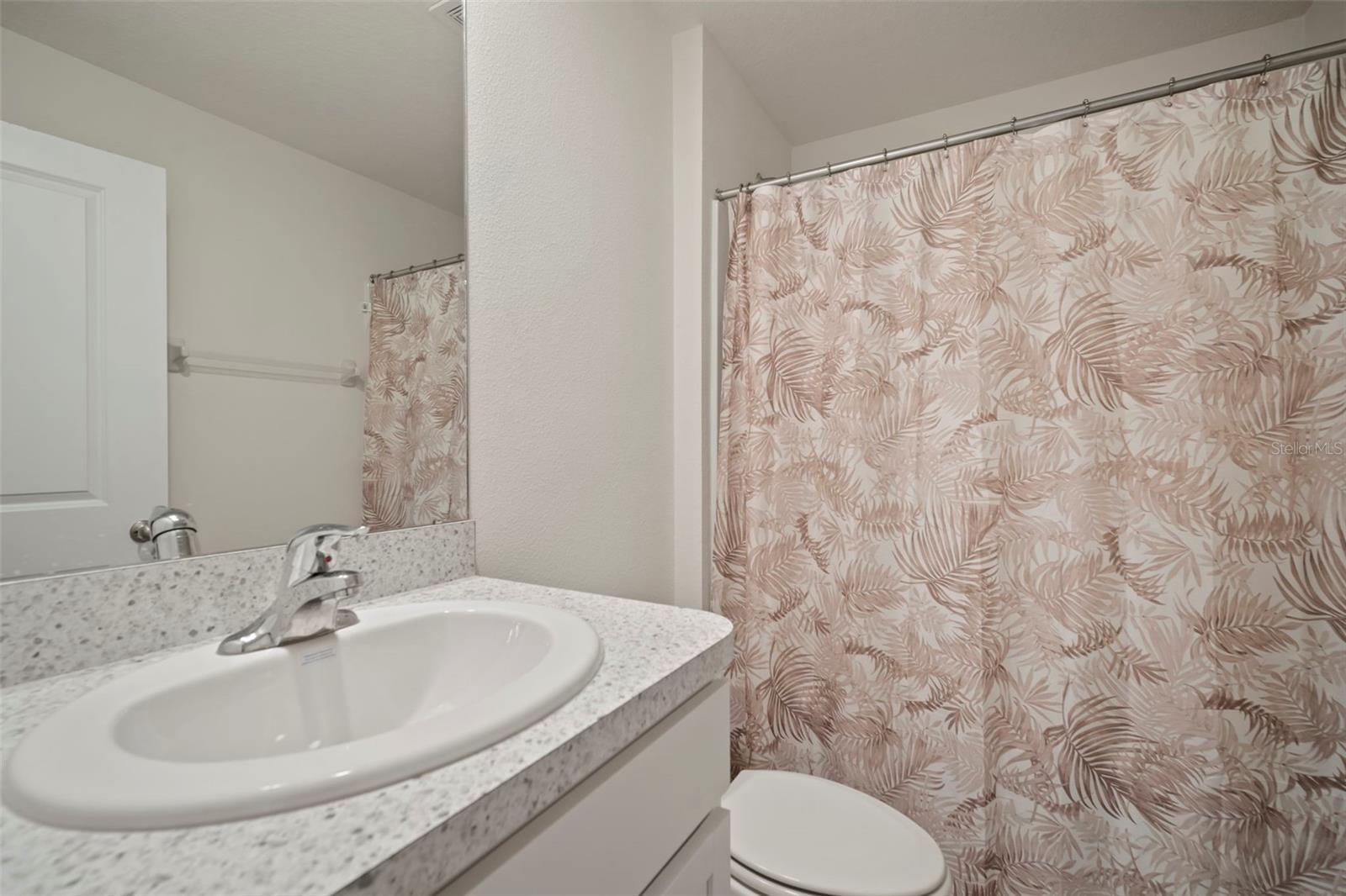 Image 14 of 19 For 37268 Kings Crown Drive