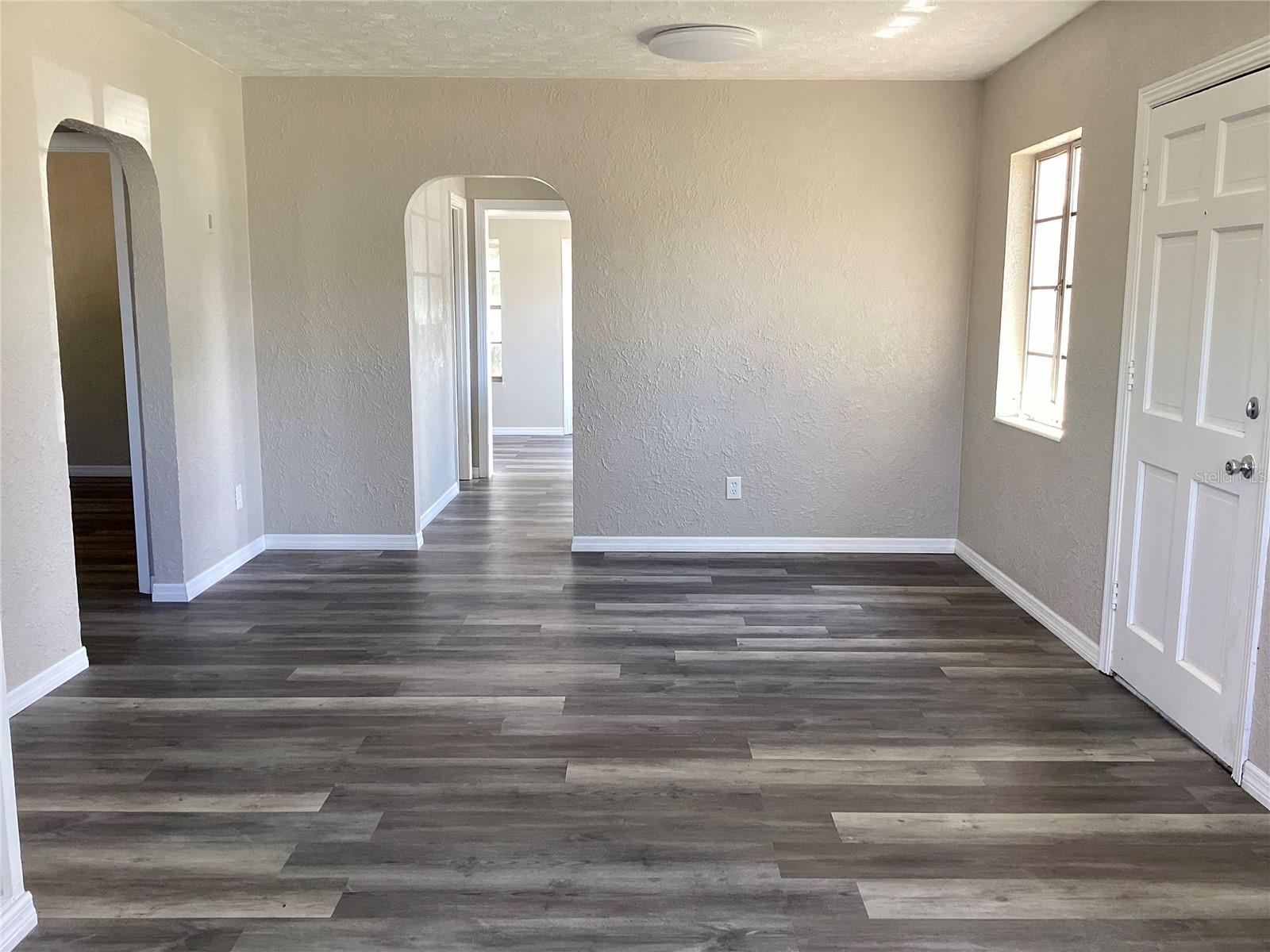 Image 4 of 15 For 2504 38th Avenue W