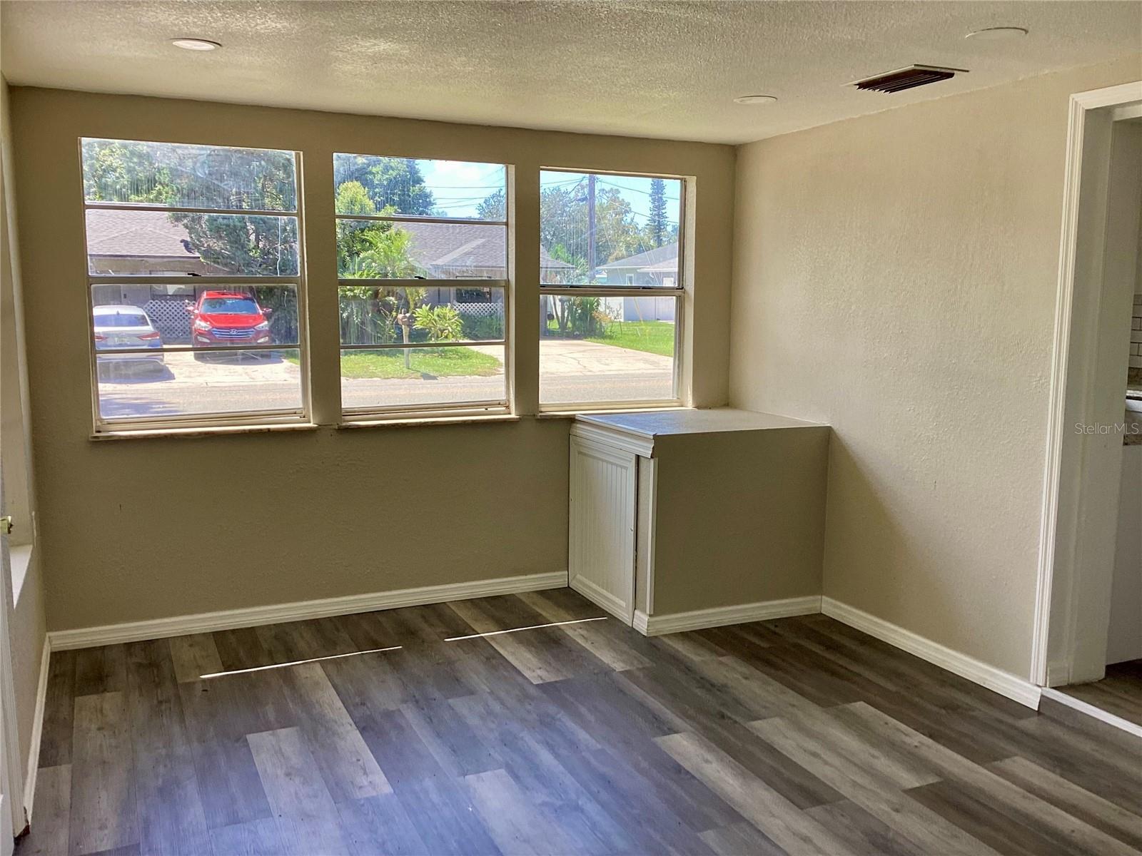 Image 7 of 15 For 2504 38th Avenue W