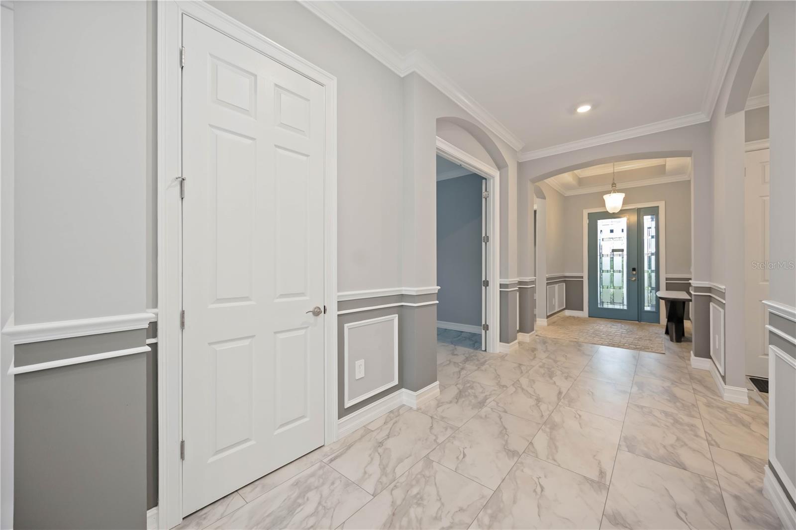 Image 4 of 63 For 645 Maraviya Boulevard