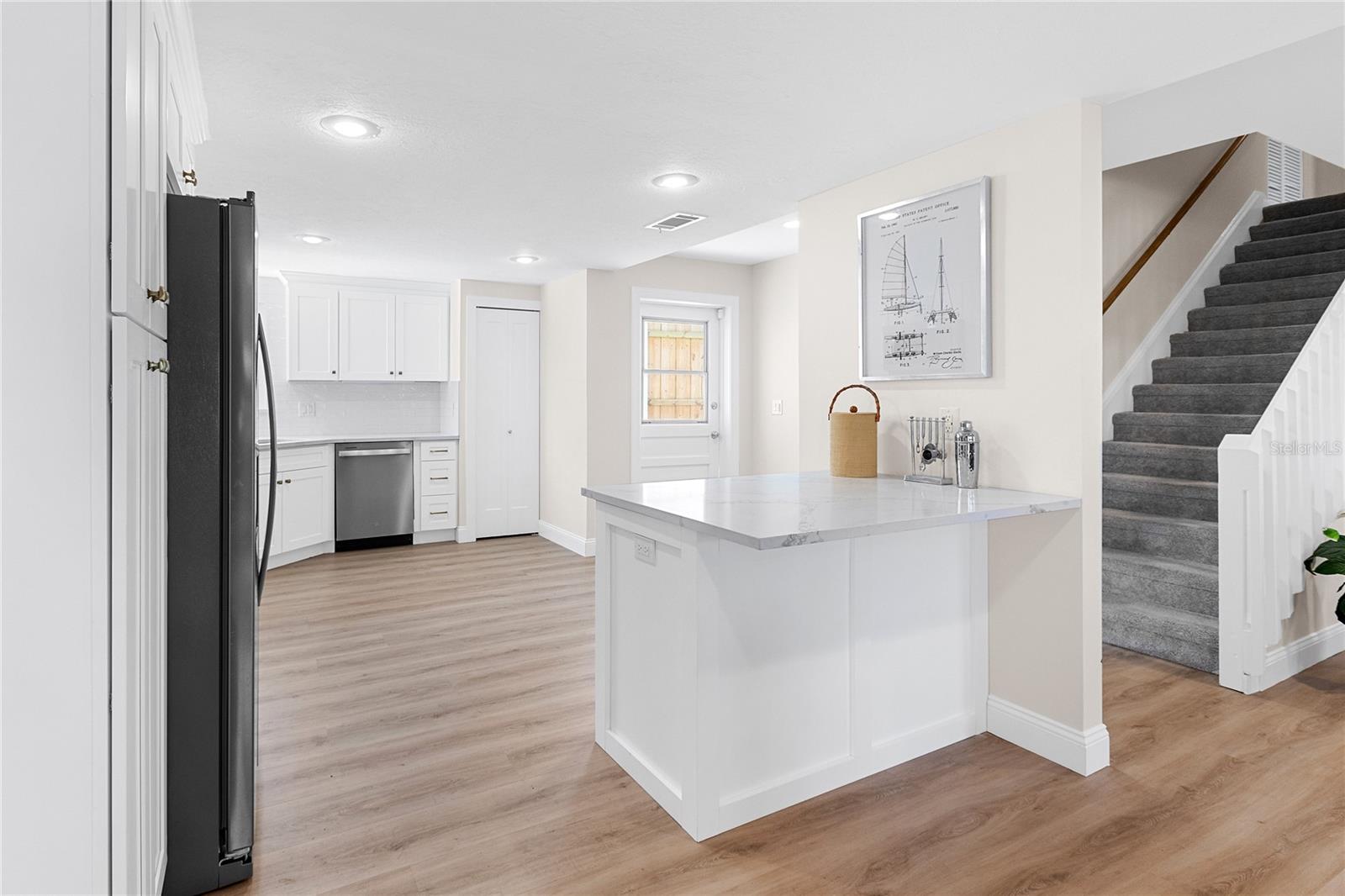 Image 14 of 37 For 5151 Saint Albans Avenue