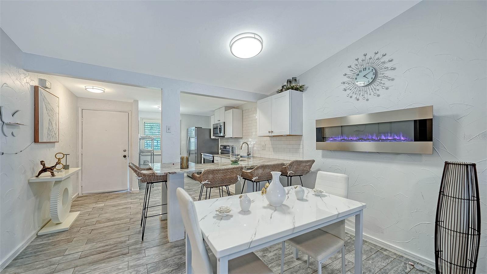 Image 16 of 82 For 5911 39th Avenue W