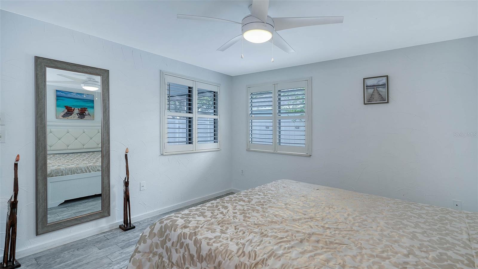 Image 26 of 82 For 5911 39th Avenue W