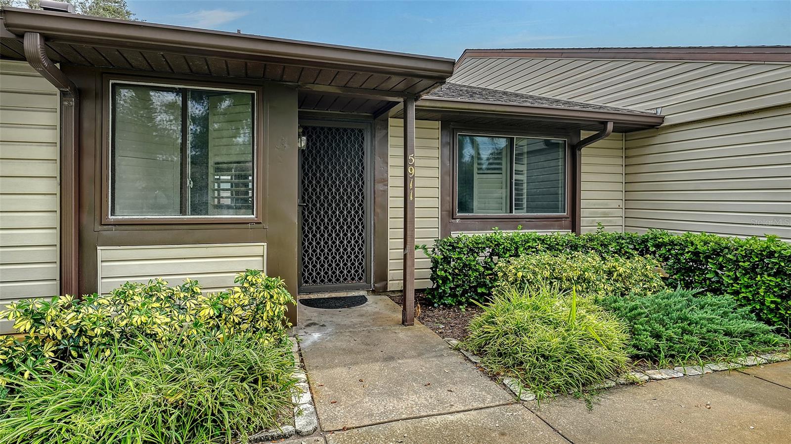Image 3 of 82 For 5911 39th Avenue W