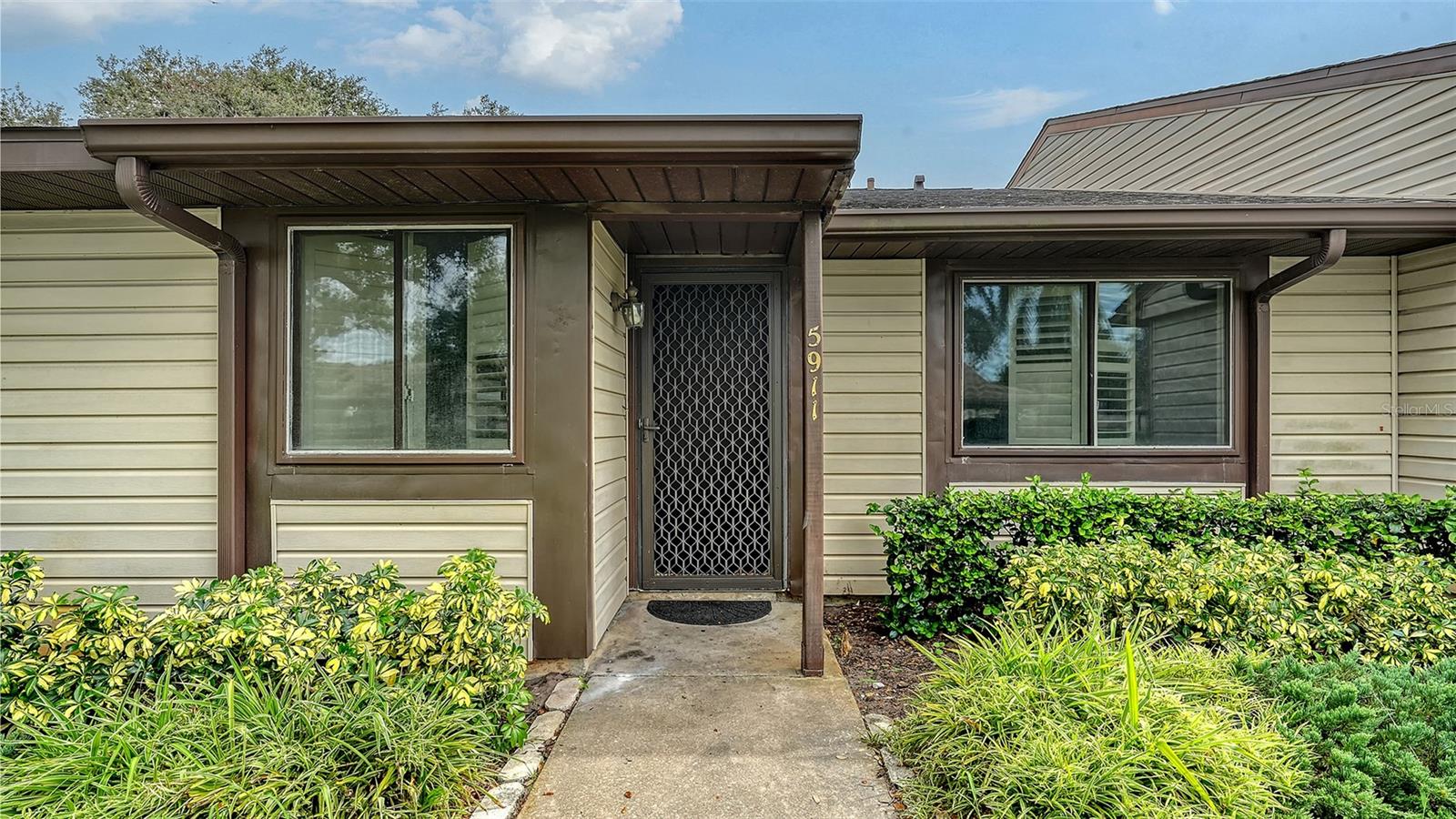Image 5 of 82 For 5911 39th Avenue W