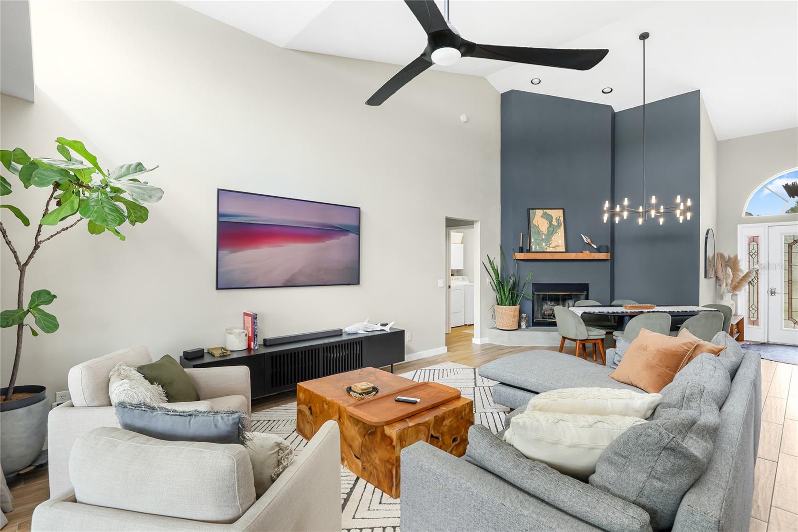 Image 11 of 48 For 4304 14th Avenue E