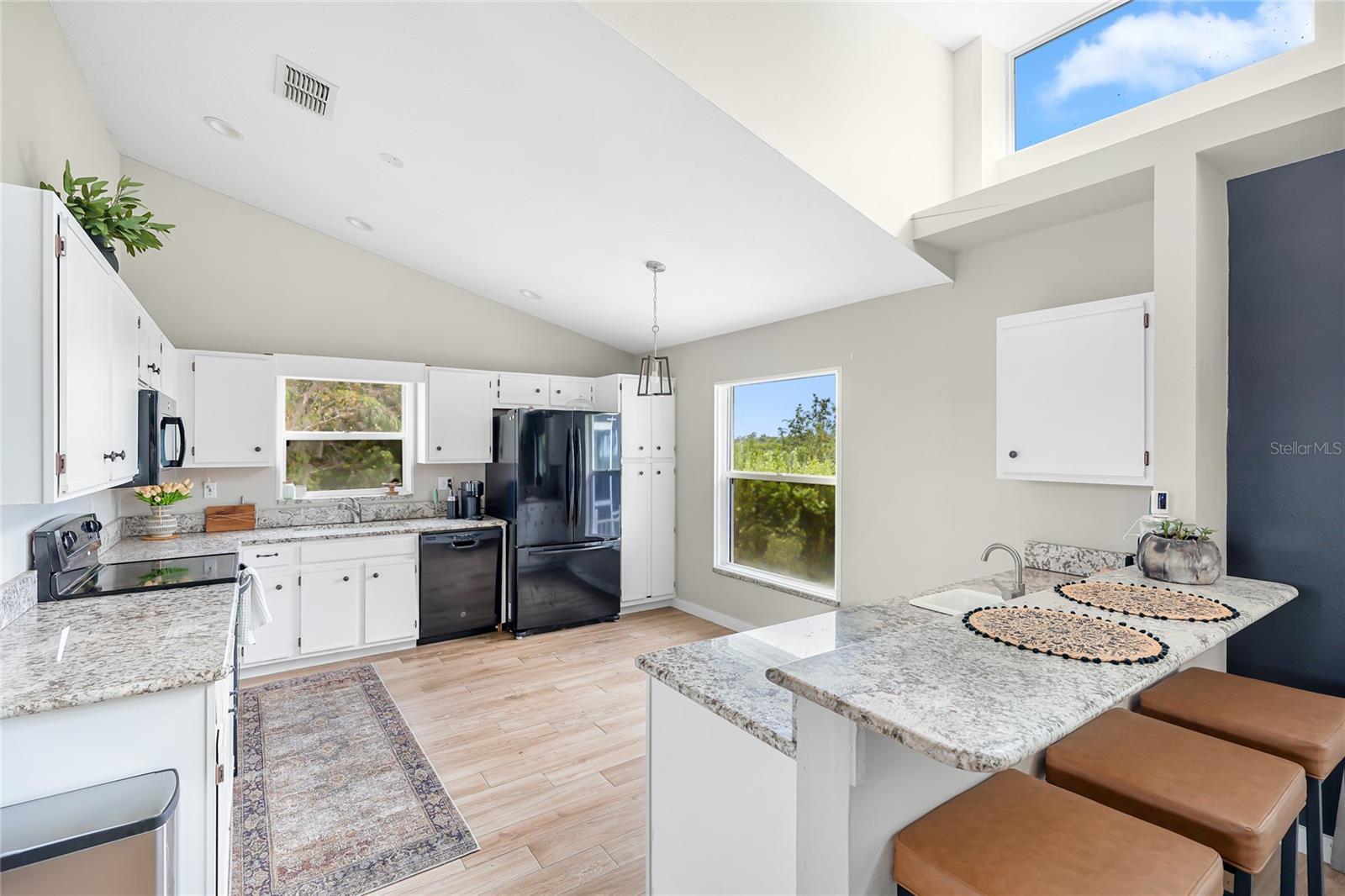 Image 13 of 48 For 4304 14th Avenue E