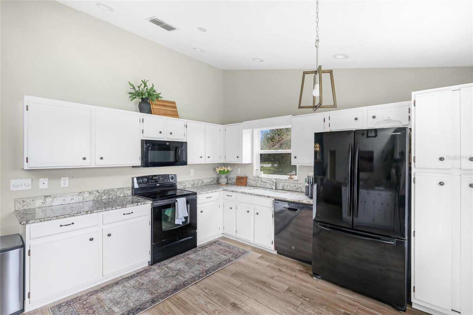 Image 14 of 48 For 4304 14th Avenue E