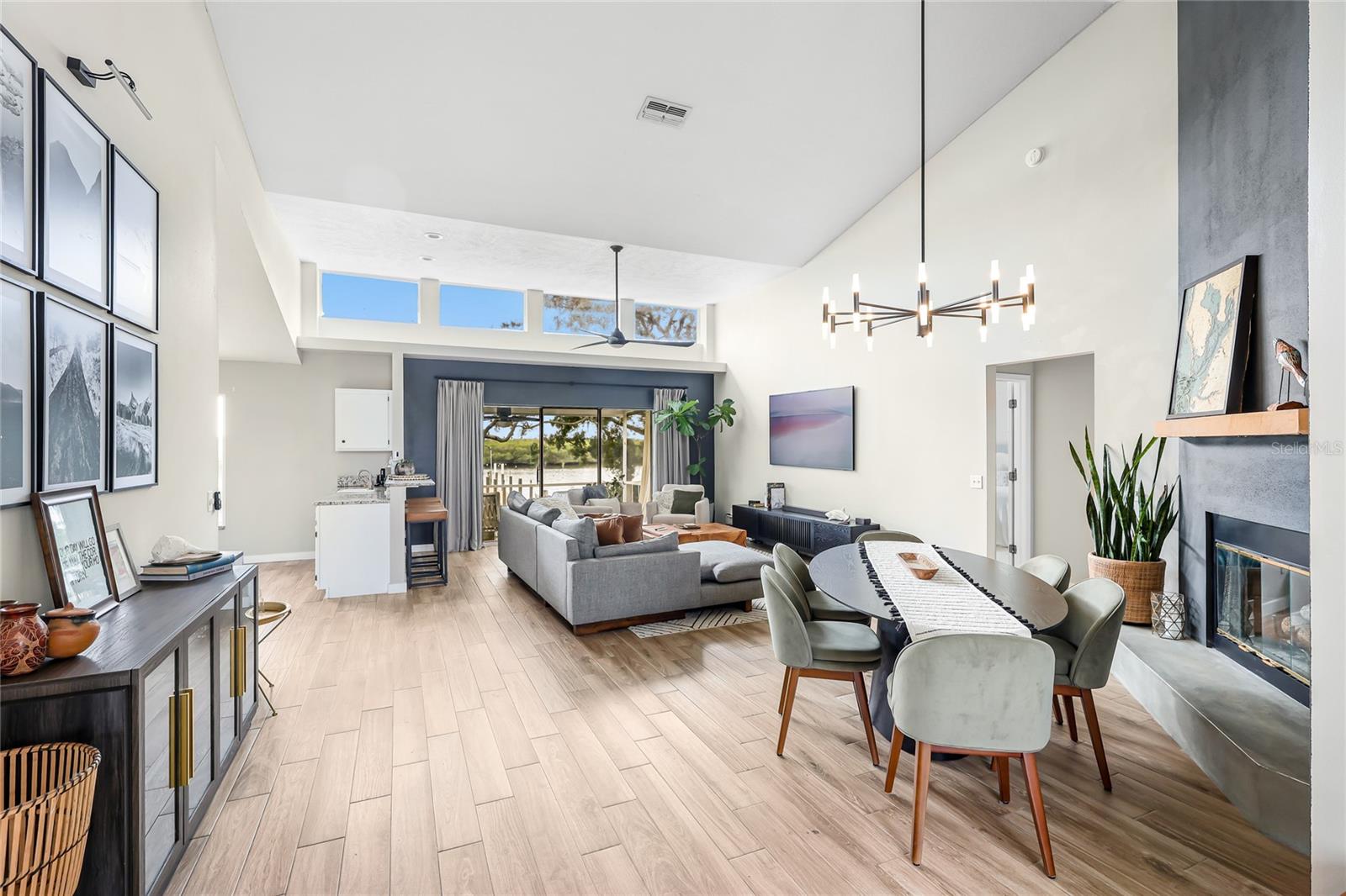 Image 7 of 48 For 4304 14th Avenue E