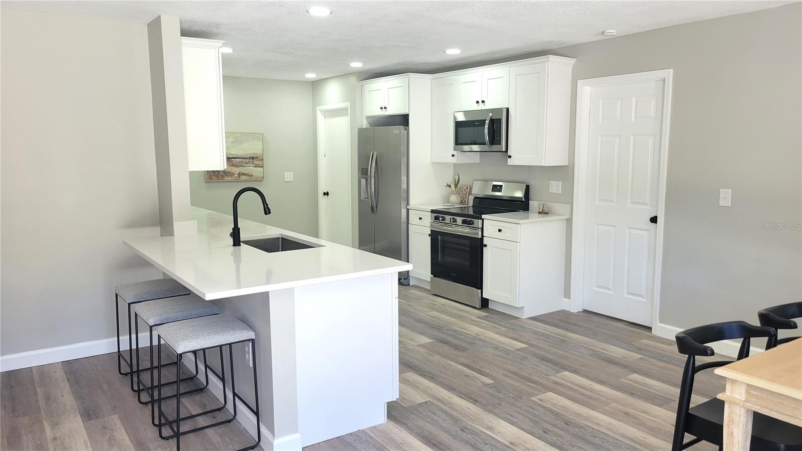 Image 18 of 21 For 5109 19th Street W