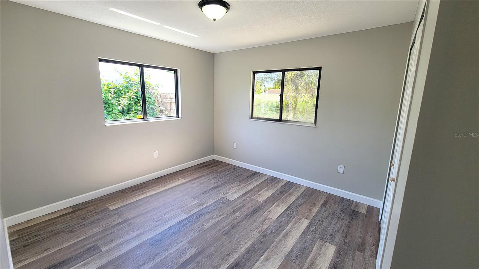 Image 5 of 21 For 5109 19th Street W