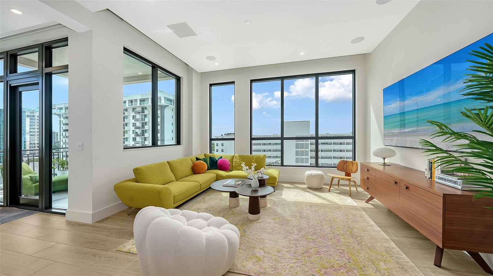 Image 6 of 49 For 33 Palm Avenue 701