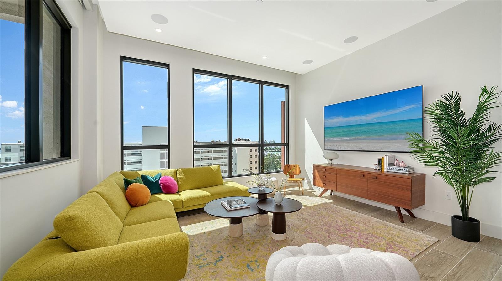 Image 7 of 49 For 33 Palm Avenue 701