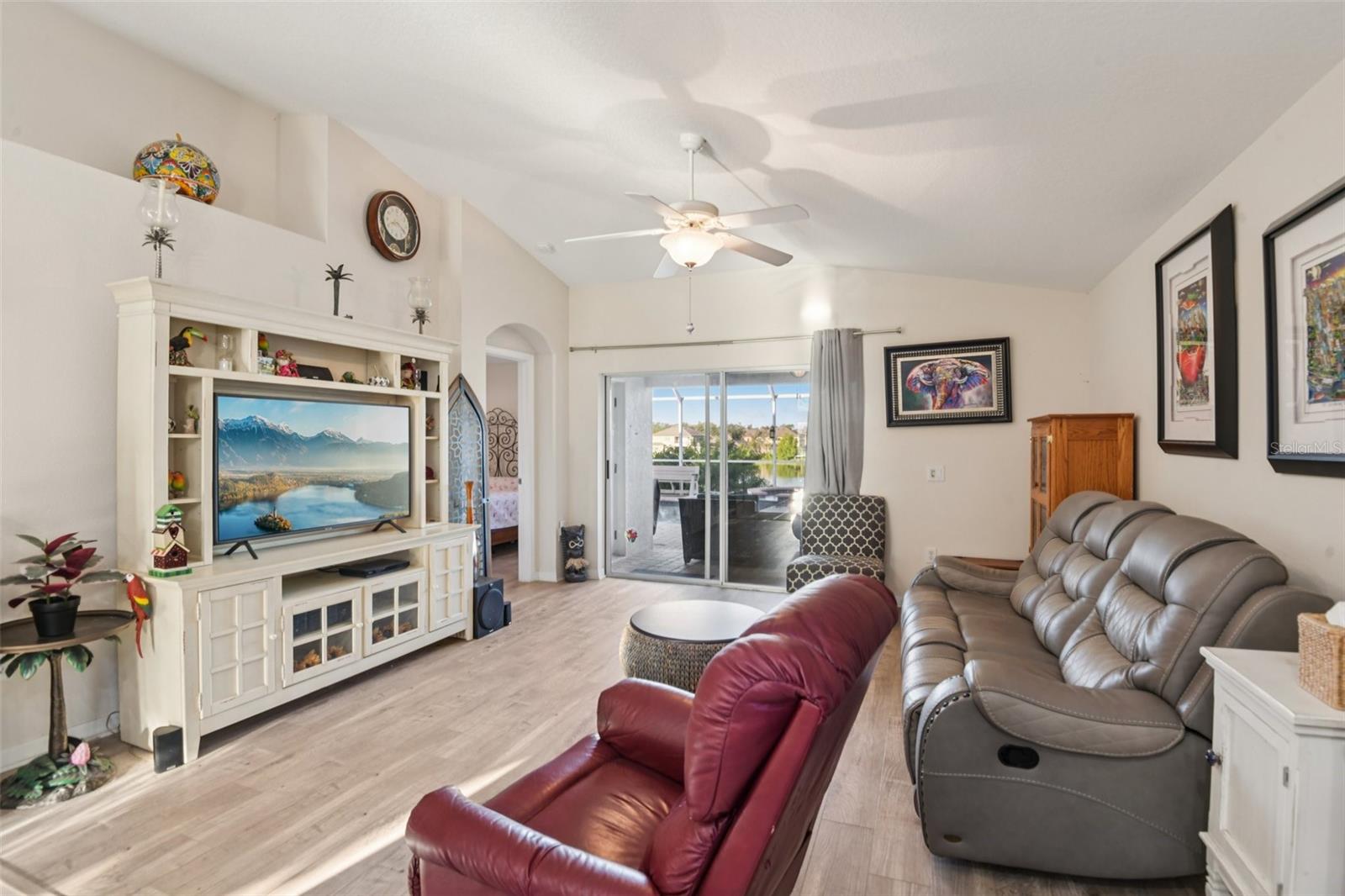 Image 4 of 29 For 13908 Chalk Hill Place