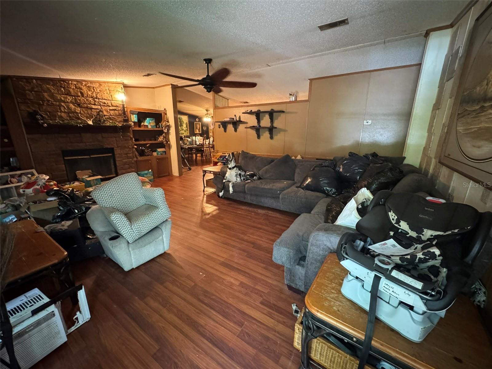 Image 3 of 18 For 17626 Pearlwood Drive
