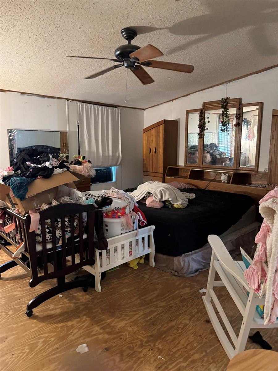Image 7 of 18 For 17626 Pearlwood Drive