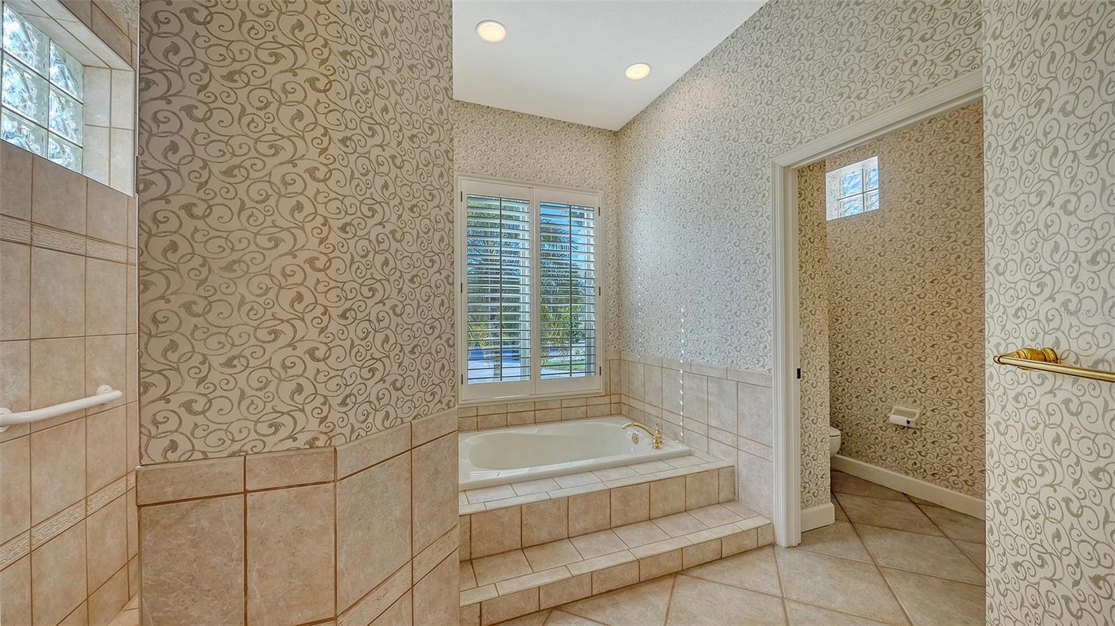 Image 23 of 75 For 5121 88th Street E