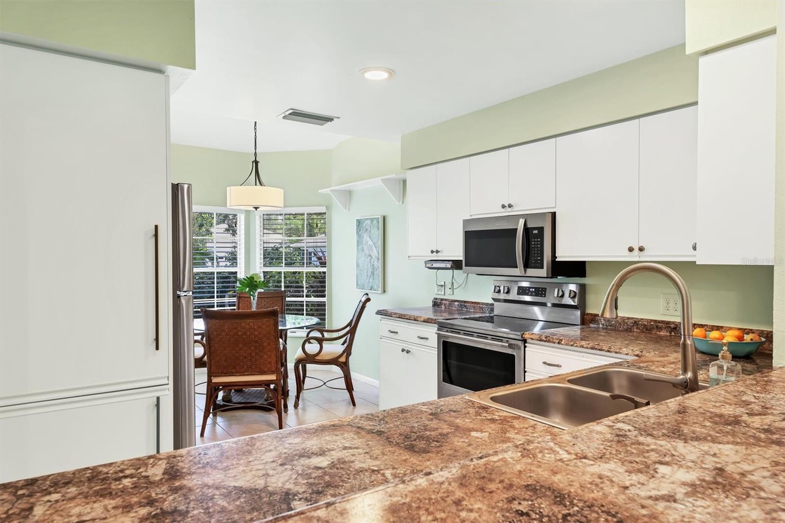 Image 17 of 63 For 6465 Carrington Circle 44