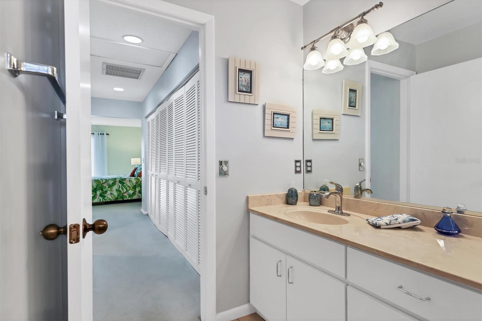 Image 36 of 63 For 6465 Carrington Circle 44