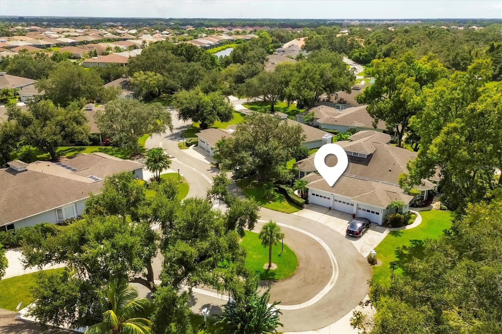 Image 7 of 63 For 6465 Carrington Circle 44