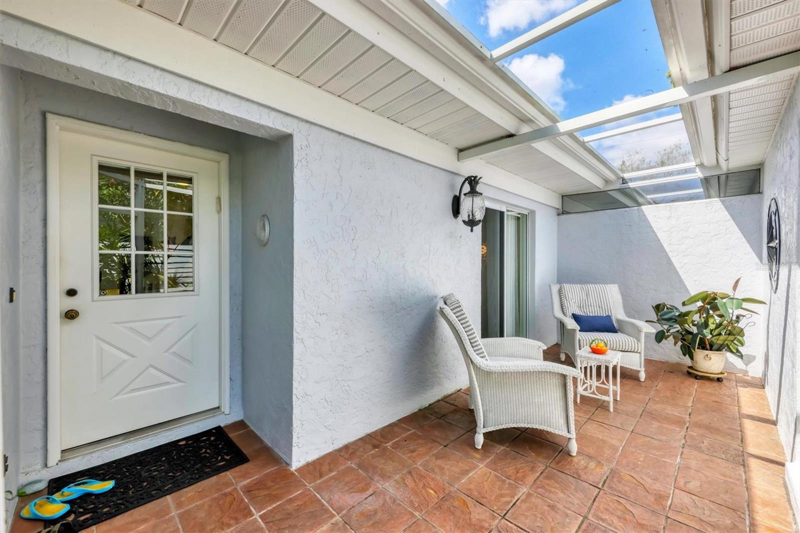 Image 8 of 63 For 6465 Carrington Circle 44