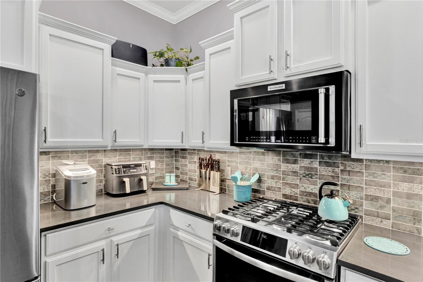 Image 13 of 48 For 12576 Natureview Circle