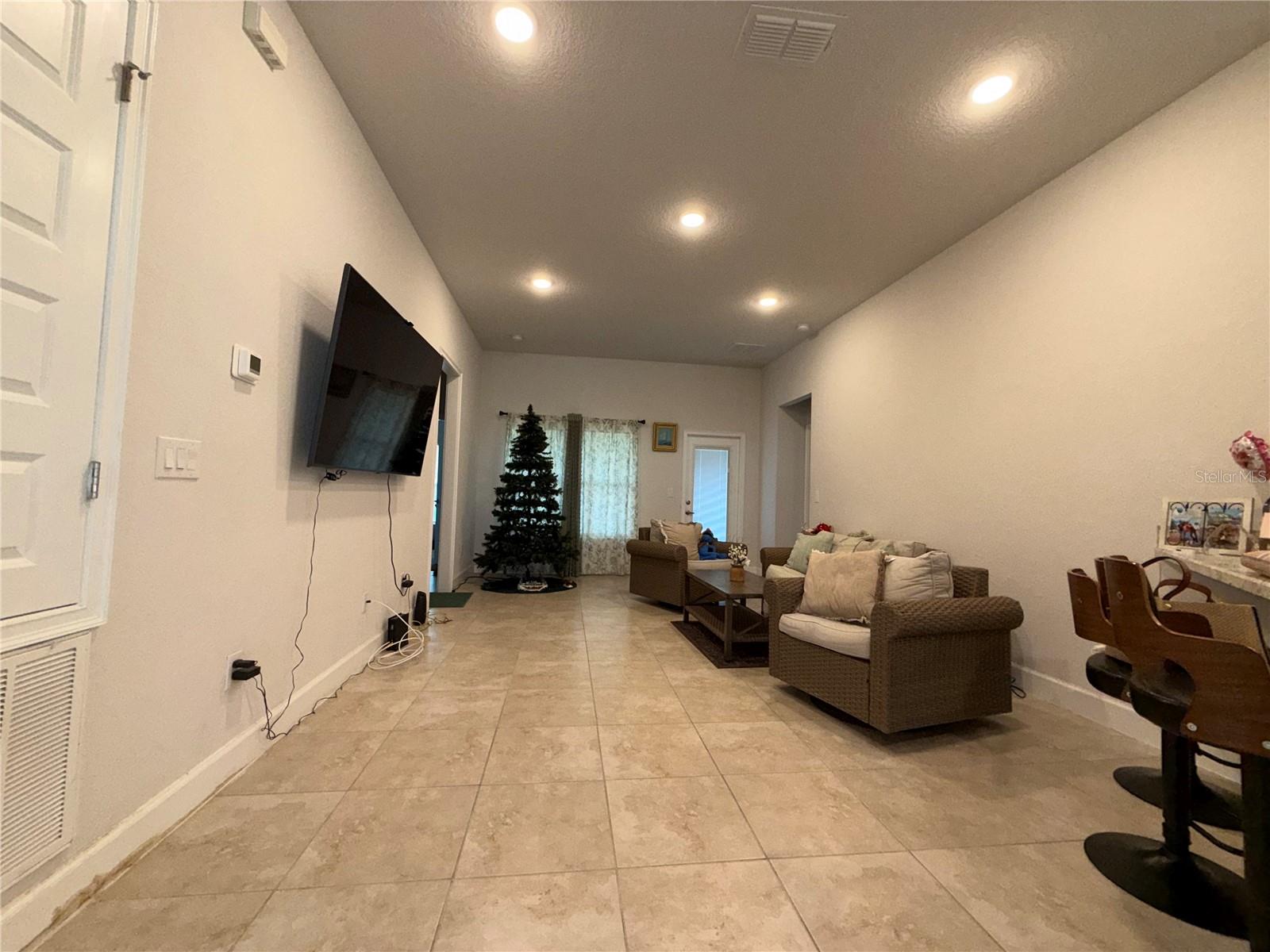 Image 3 of 53 For 14921 Tropical Violet Way