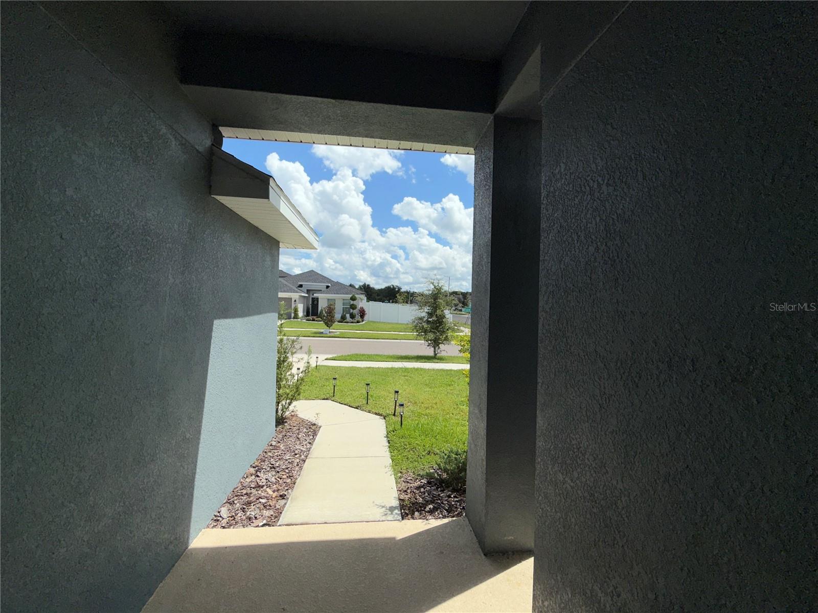 Image 35 of 53 For 14921 Tropical Violet Way