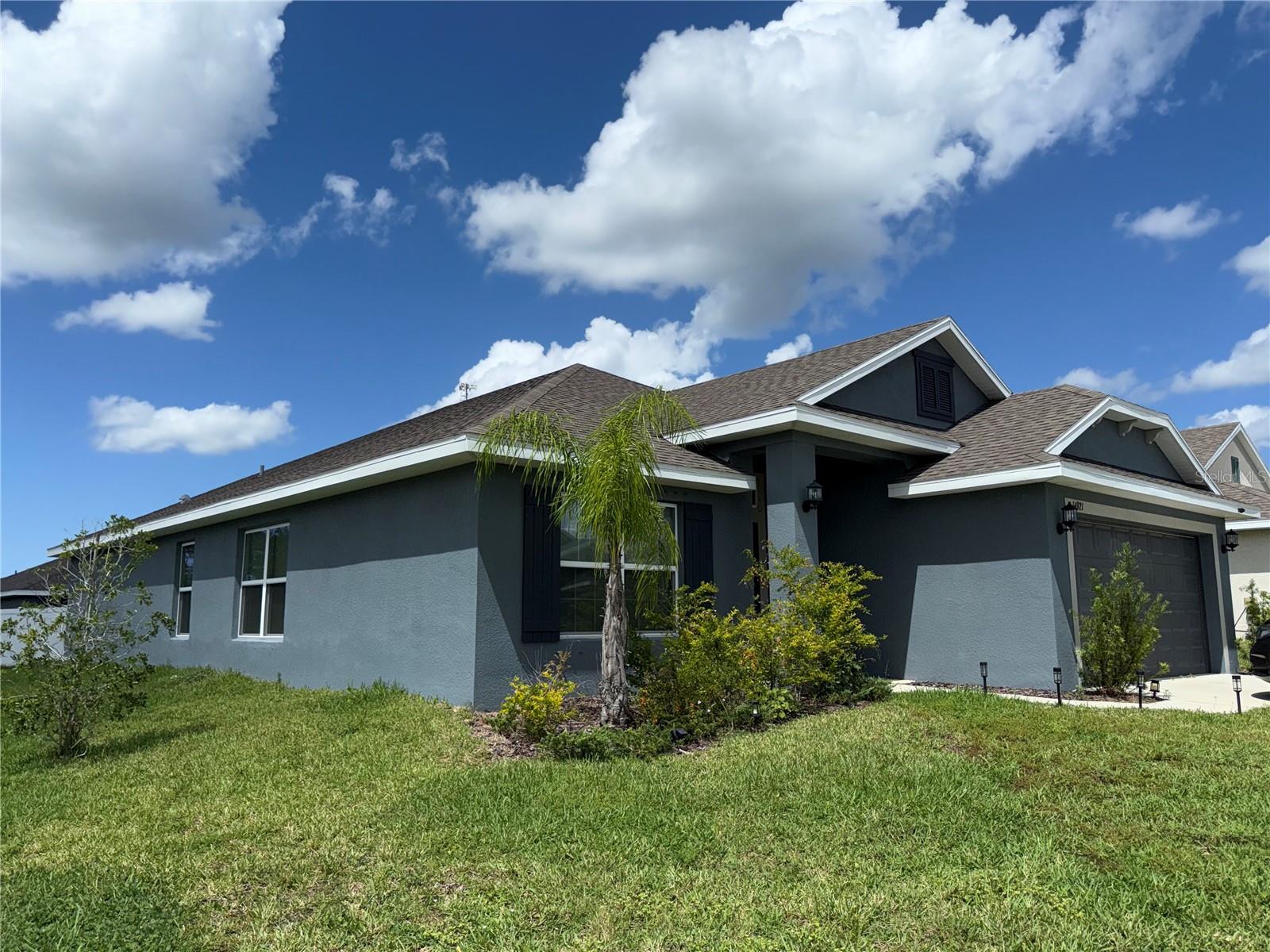 Image 36 of 53 For 14921 Tropical Violet Way