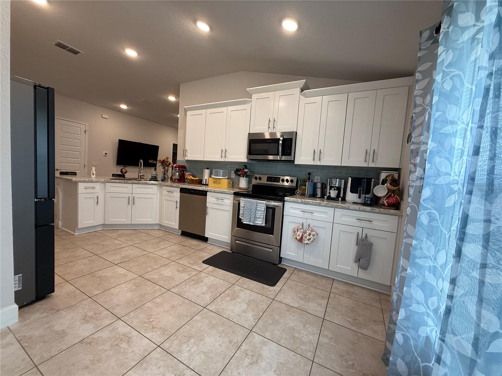 Image 50 of 53 For 14921 Tropical Violet Way