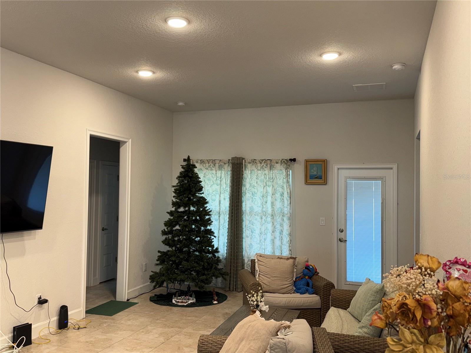 Image 9 of 53 For 14921 Tropical Violet Way