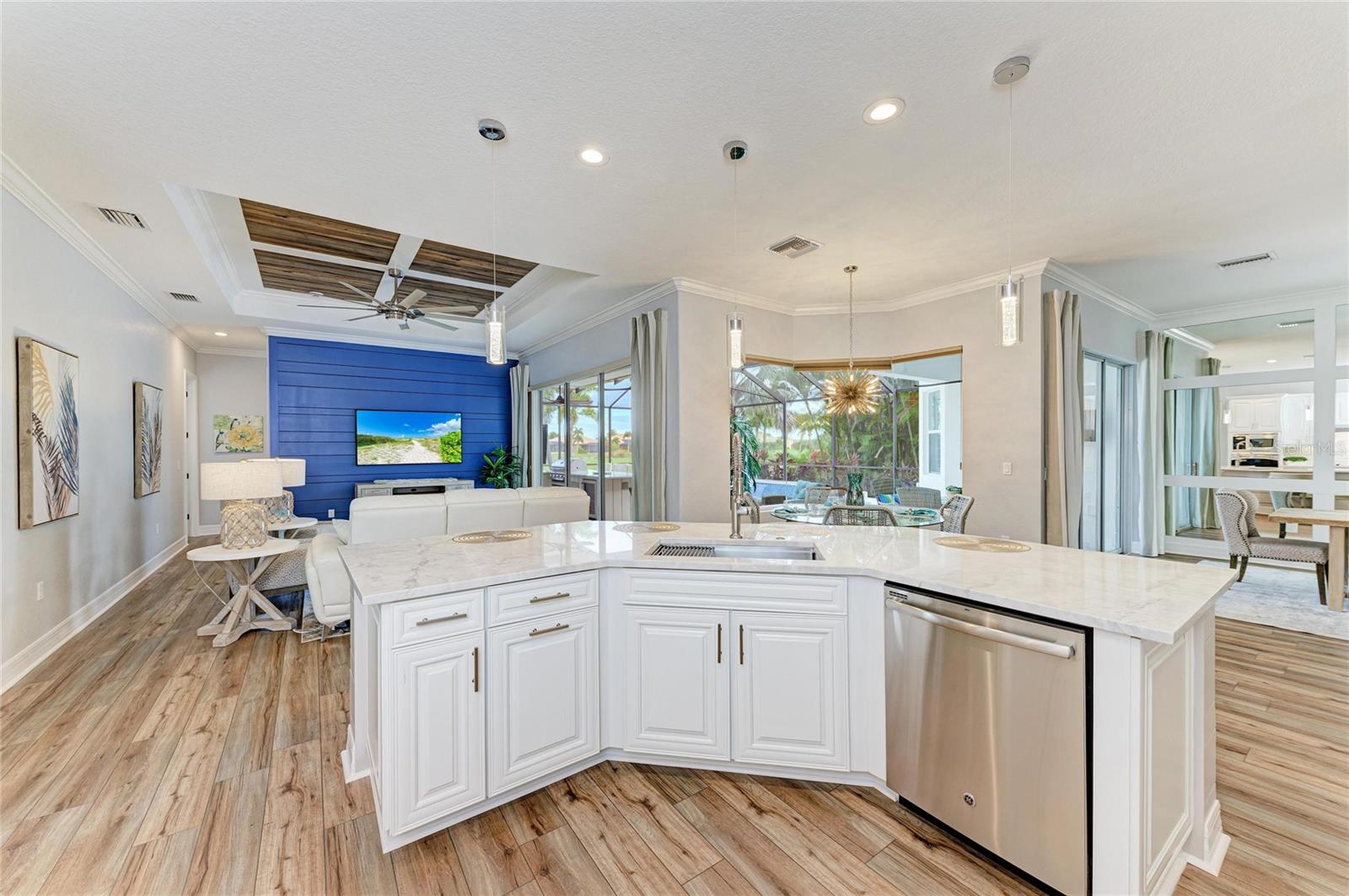 Image 25 of 93 For 8201 Heritage Grand Place