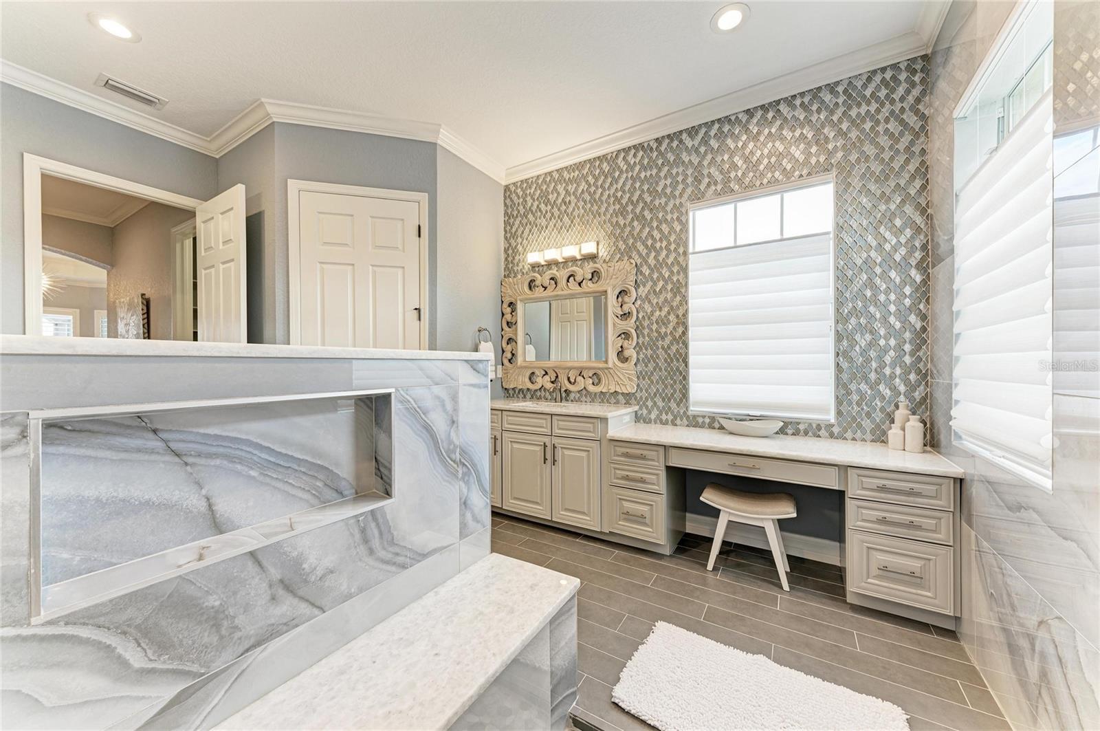 Image 38 of 93 For 8201 Heritage Grand Place