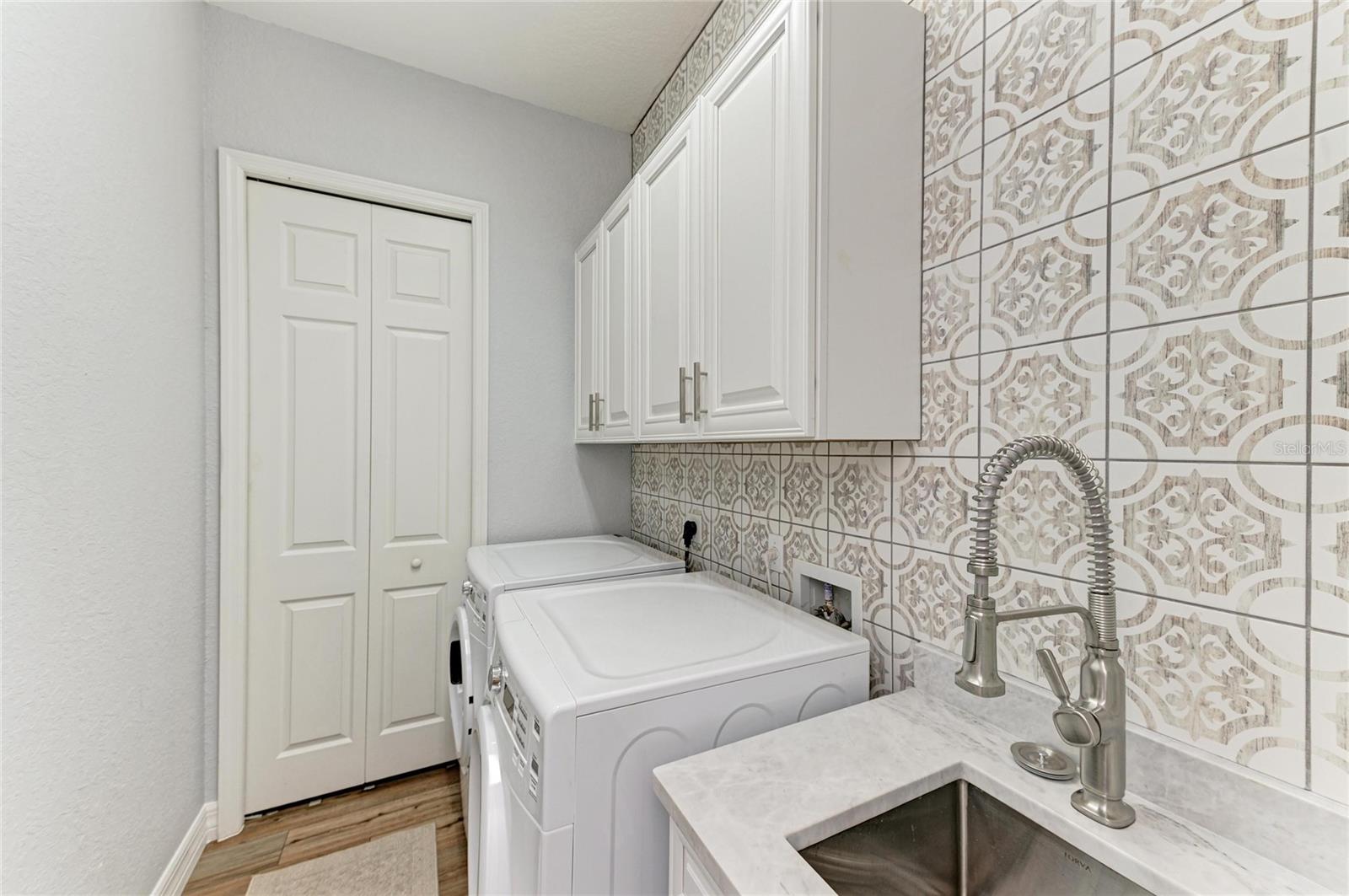 Image 49 of 93 For 8201 Heritage Grand Place