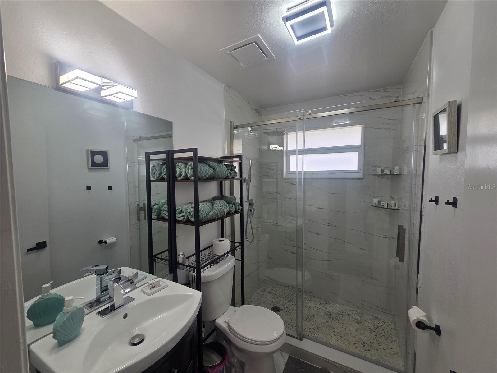 Image 25 of 31 For 4049 Ponea Drive