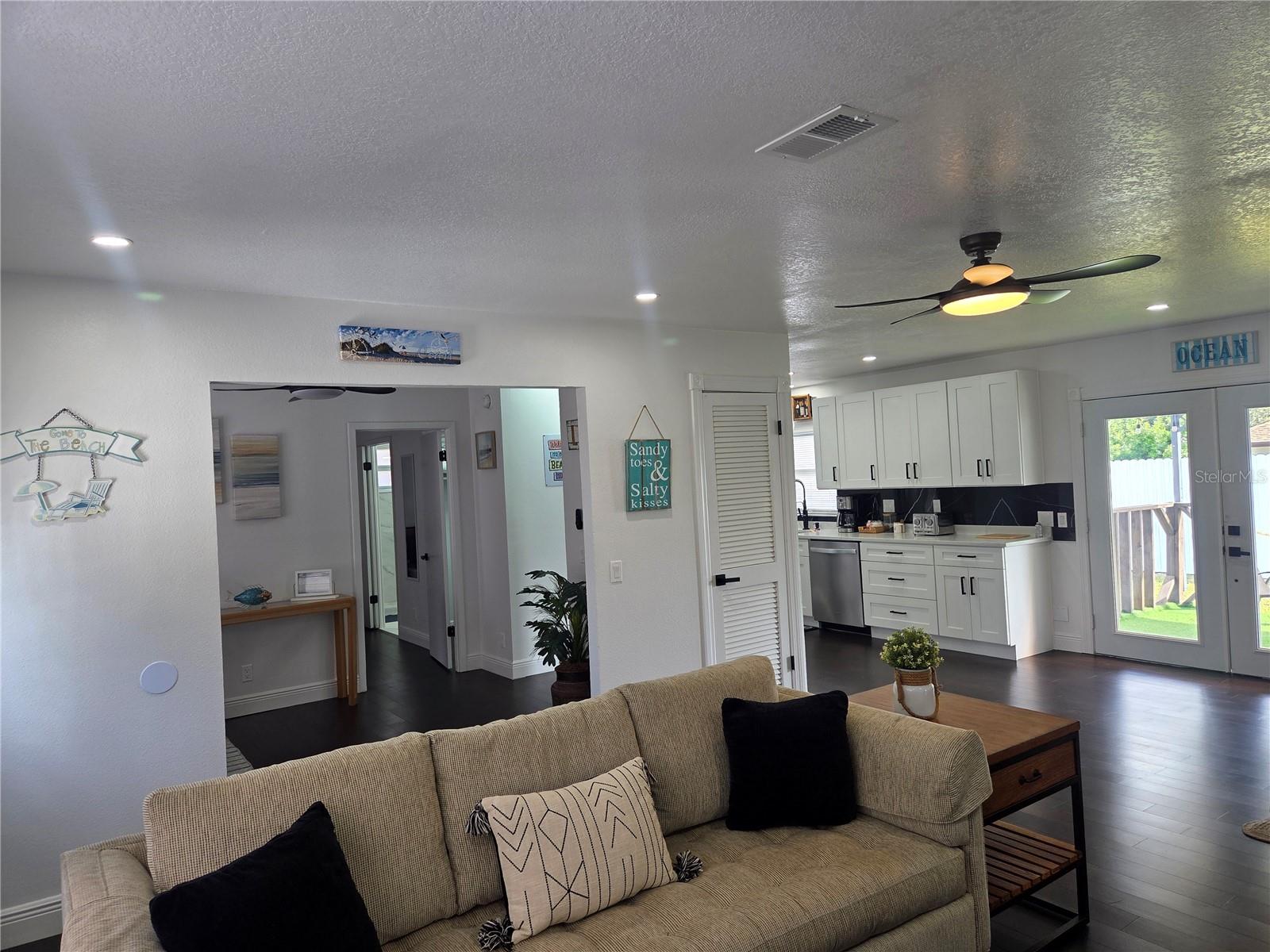 Image 4 of 31 For 4049 Ponea Drive