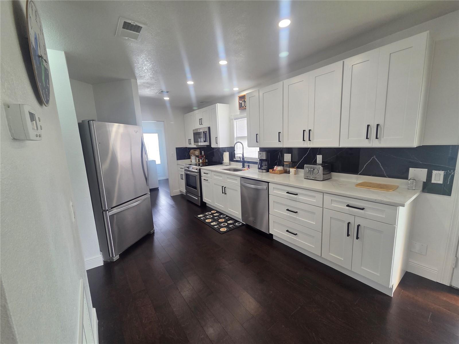 Image 6 of 31 For 4049 Ponea Drive