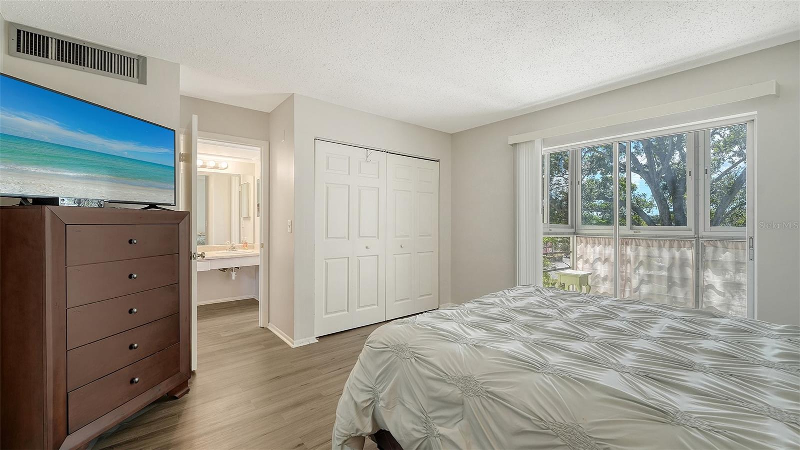 Image 27 of 68 For 4480 Ironwood Circle 311a