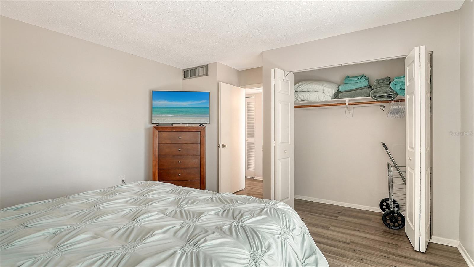 Image 28 of 68 For 4480 Ironwood Circle 311a