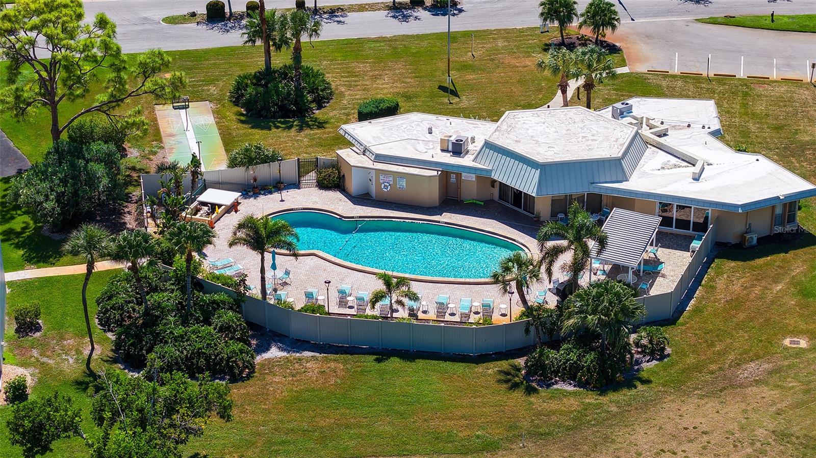 Image 36 of 68 For 4480 Ironwood Circle 311a