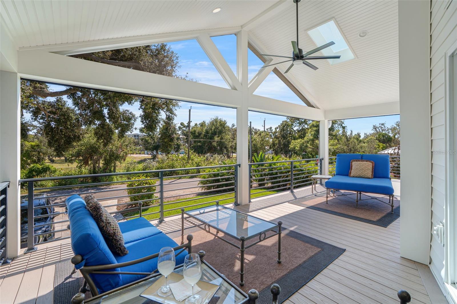 Image 21 of 60 For 38 Bay Street