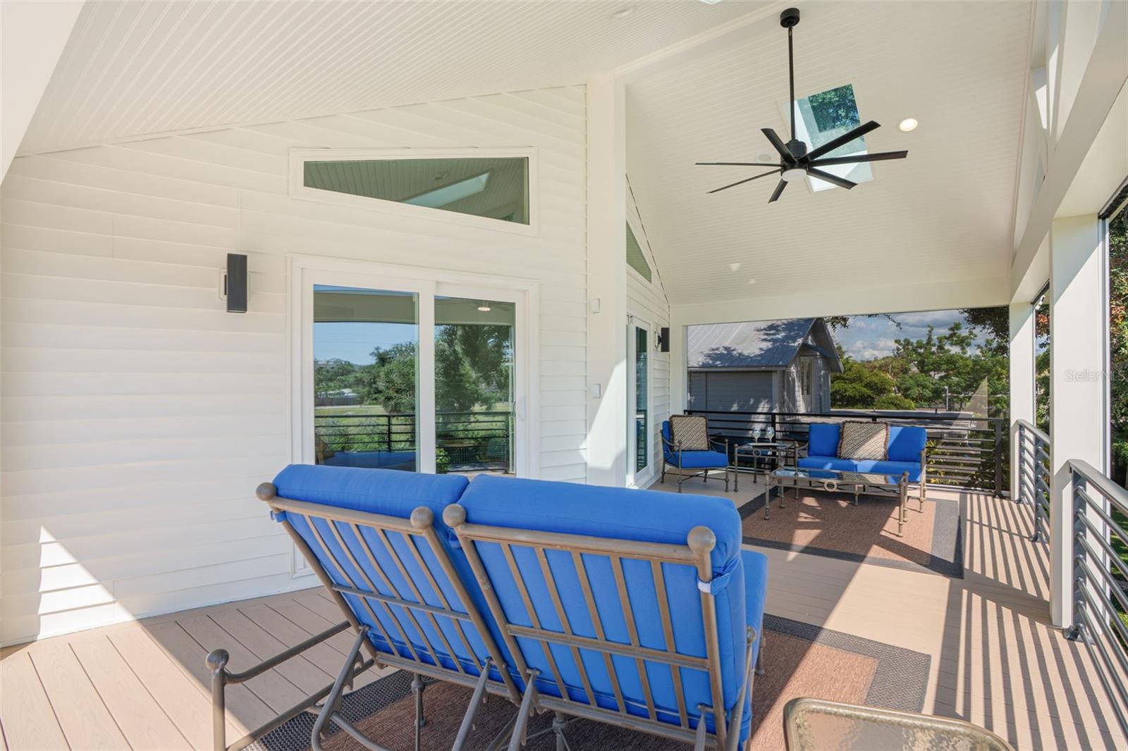 Image 22 of 60 For 38 Bay Street