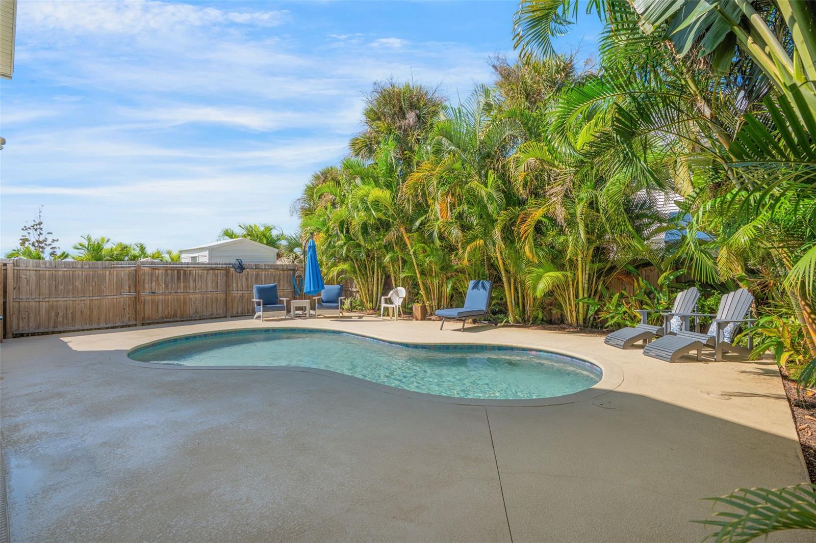 Image 35 of 60 For 38 Bay Street