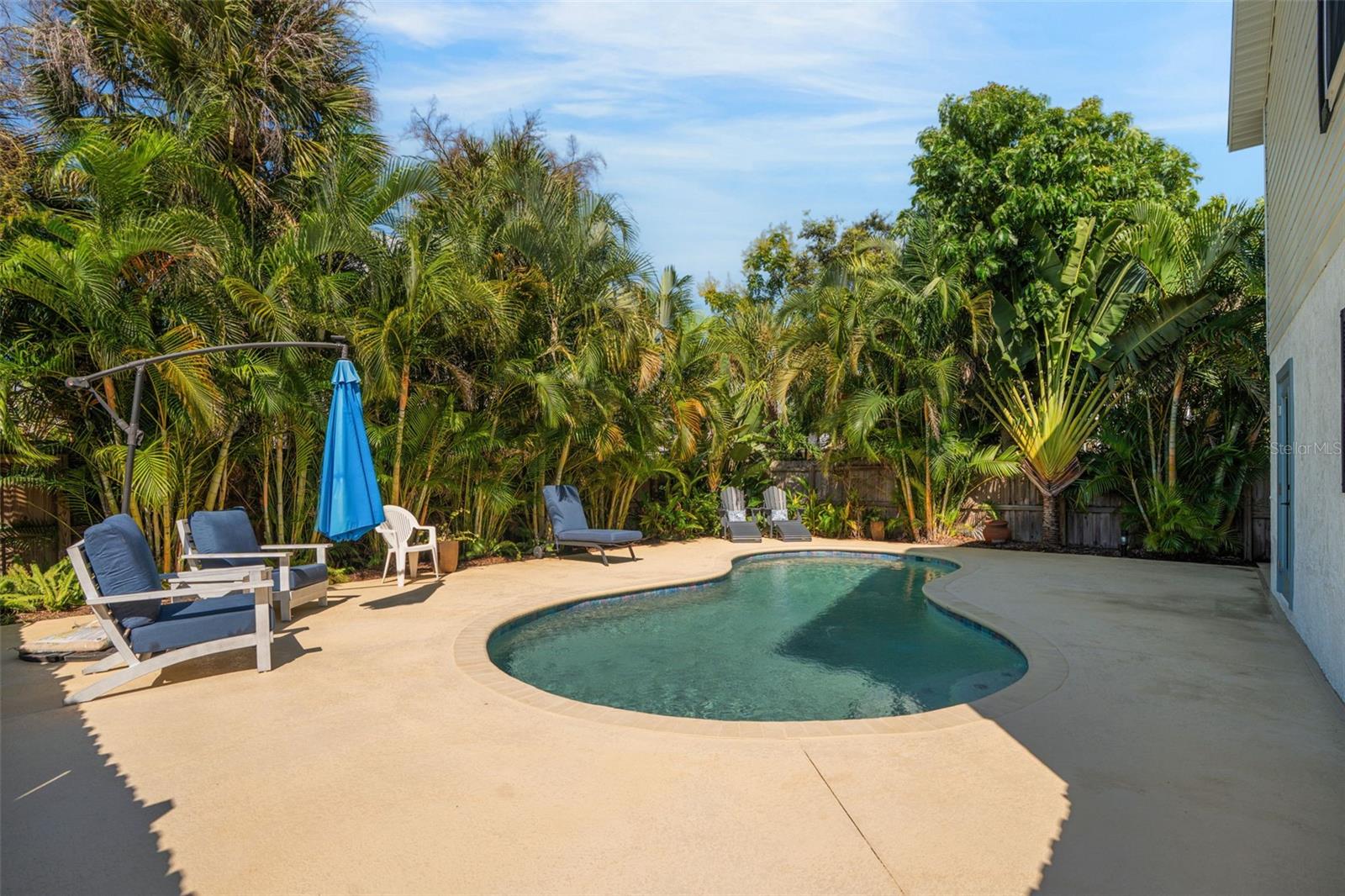 Image 37 of 60 For 38 Bay Street