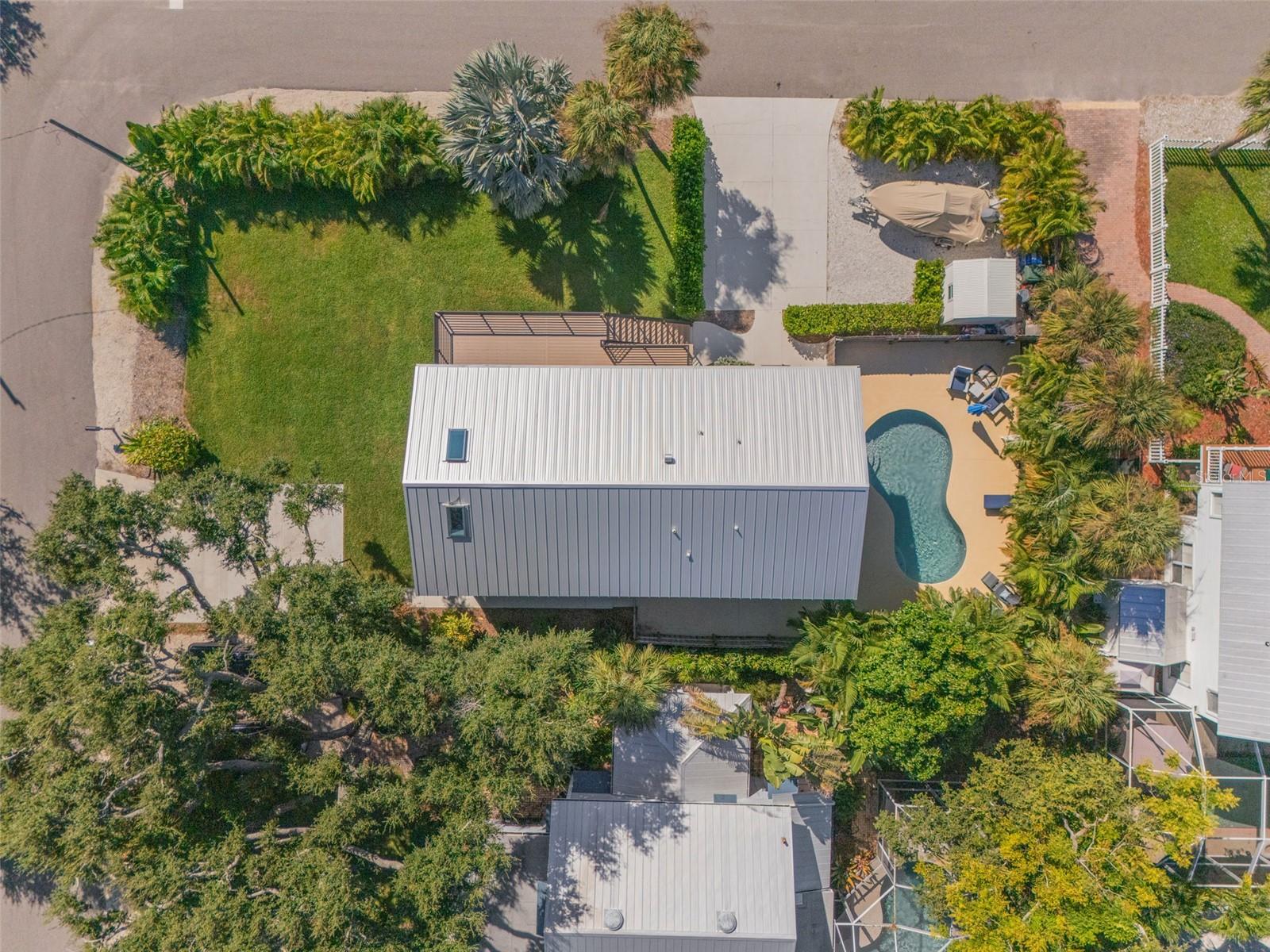 Image 42 of 60 For 38 Bay Street