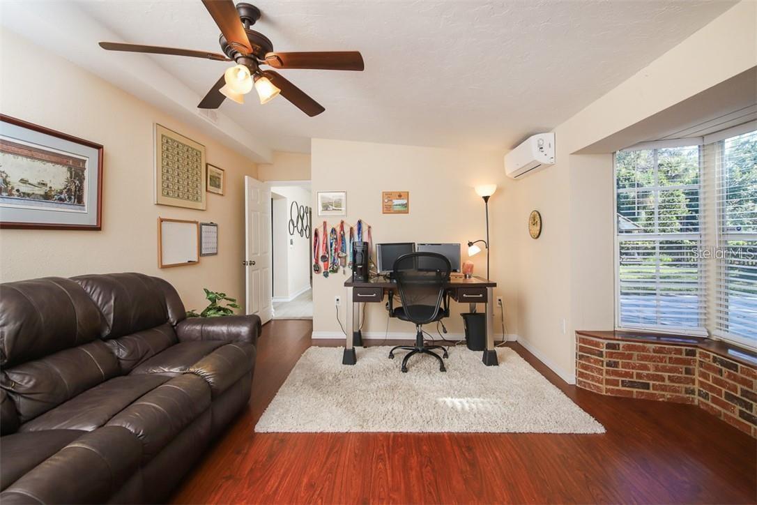 Image 21 of 49 For 2060 Sunnyside Place