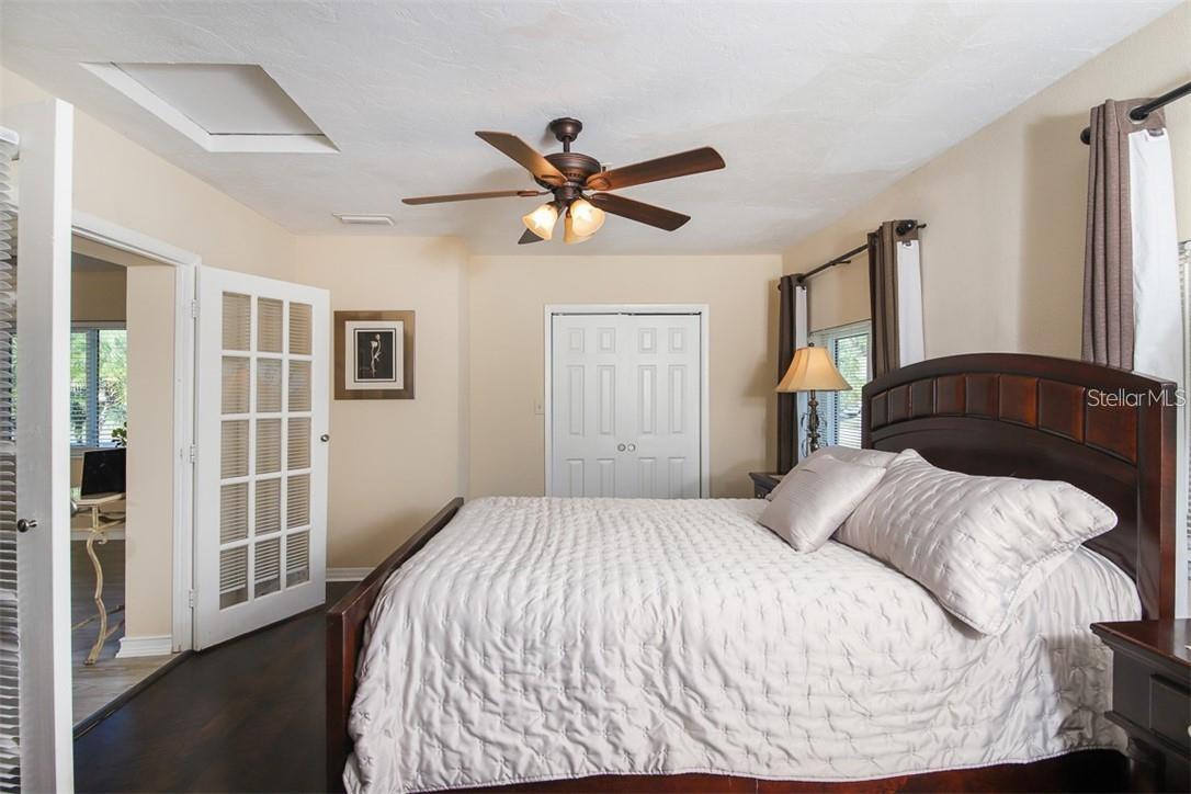 Image 31 of 49 For 2060 Sunnyside Place