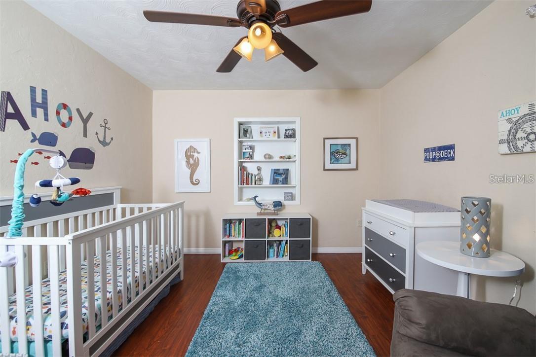 Image 33 of 49 For 2060 Sunnyside Place