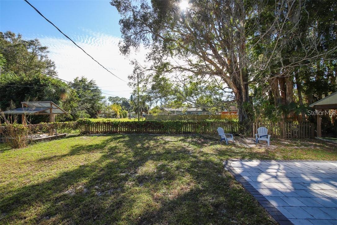 Image 42 of 49 For 2060 Sunnyside Place
